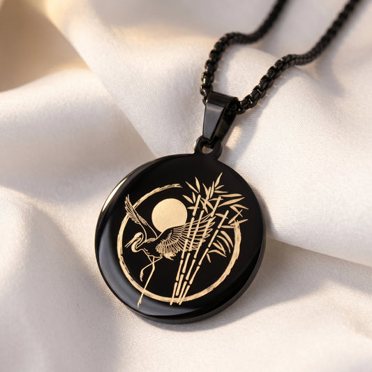 Collier noir en acier inoxydable gravé couleur par technologie laser MOPA