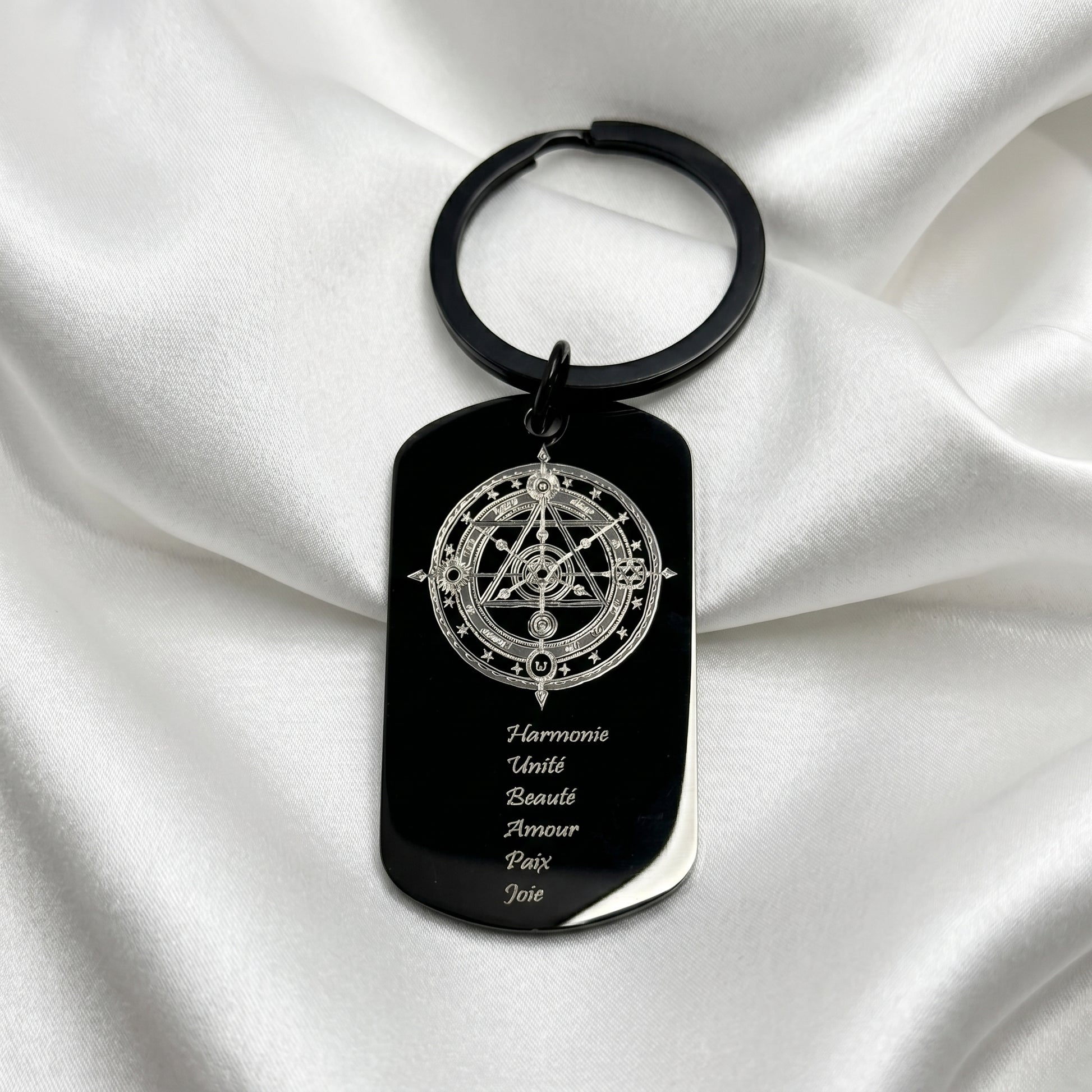 Porte-clefs Bijoux de sac Accessoire de sac noir en acier inoxydable gravé couleur par technologie laser MOPA