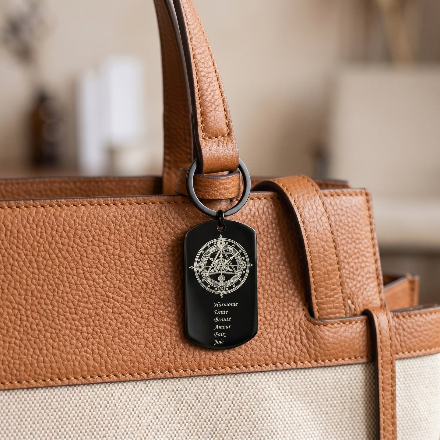 Porte-clefs Bijoux de sac Accessoire de sac noir en acier inoxydable gravé couleur par technologie laser MOPA