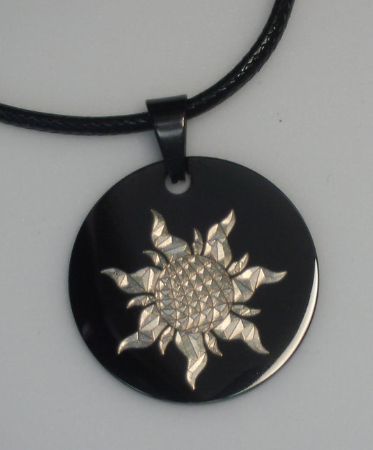 collier en acier inoxydable noir gravure couleur or faites par laser mopa, bijoux unique, coller recto verso en fonction de l'humeur