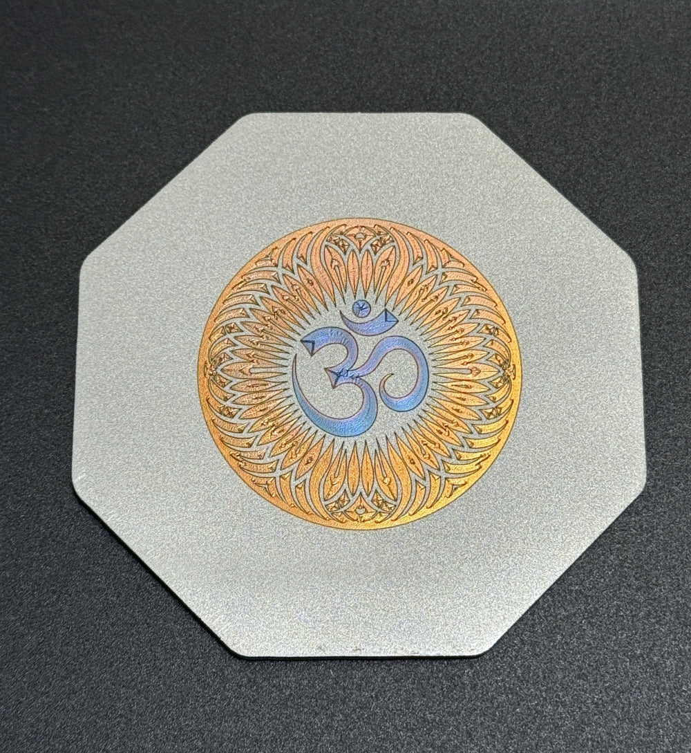 Aum avec Torus Ciselé Lux-Kimiya Ornement Inox